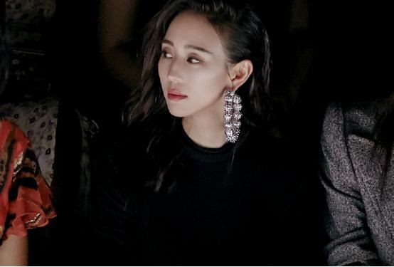 张钧甯纽约看秀，再一次美出新的高度，网友：美到飞起