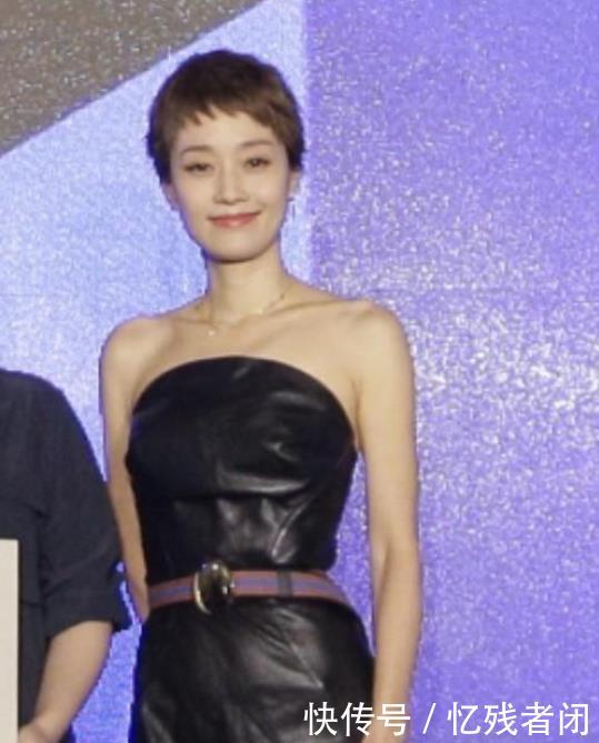  [连体]马伊琍太“分裂”，穿抹胸连体裤太大胆，肩膀真美！