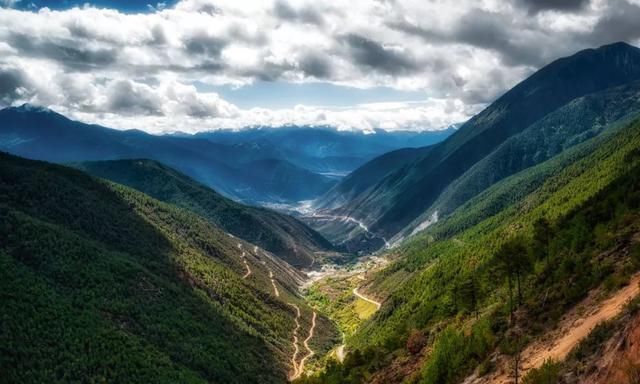  风景■中国这5条自驾路线，“一路风景美上天”