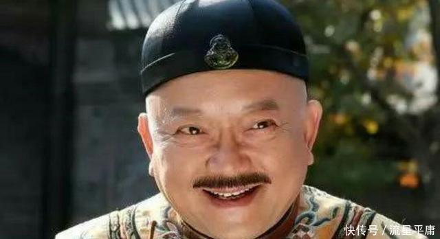 『』和珅被赐死时,拿出乾隆临终前给他的保命诏书,上面却只有3个字