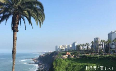 这座城市几乎连年不下雨,当地人不愿盖房顶,最期待下雨天来临