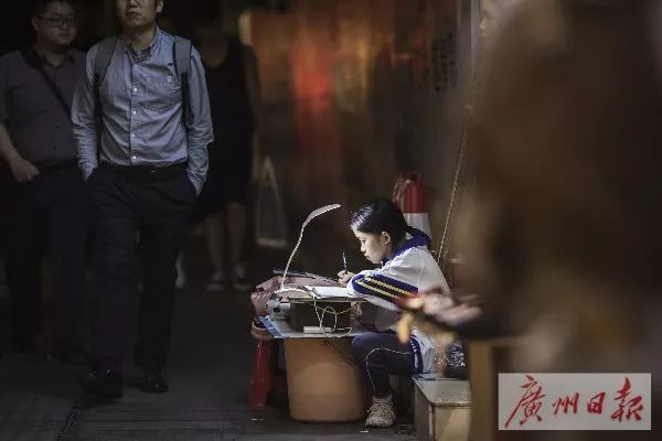 美国巨商为爱情踏足广州，如今儿子都成地道广州仔