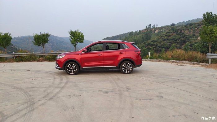 荣威RX3不喜欢跟团，更喜欢自己开车自驾游