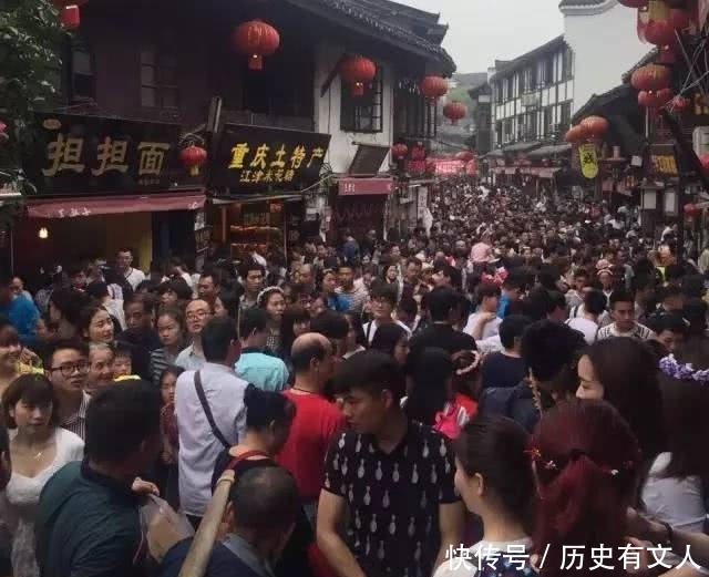 五一从全国各地传回来的照片，太可怕了