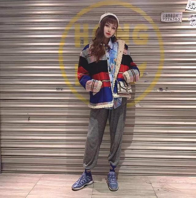  潮牌@SNKR Girls送鞋丨男友衬衫、潮牌、球衣...性感又会搭，就是这期球鞋女生们！4.20-4.26
