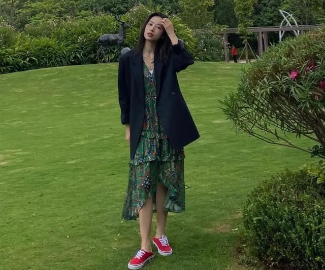  [完整]没有印花裙的春天是不完整的