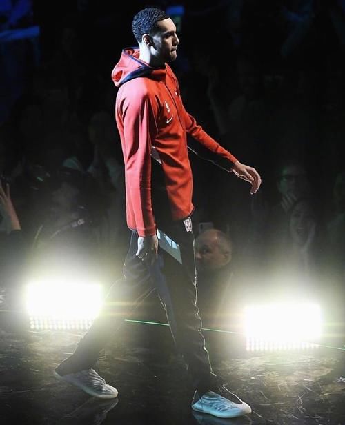  『超限量』第一款YEEZY实战篮球鞋，”钞”限定阿迪，你还冲了吗？