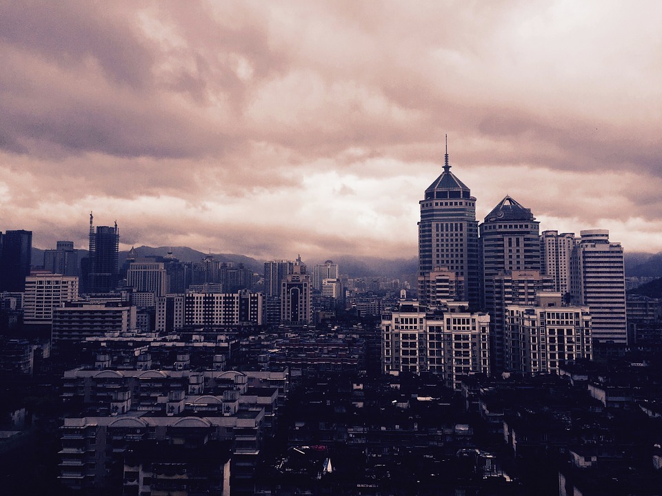 山东济南和福建福州，谁在省内的位置更加尴尬？