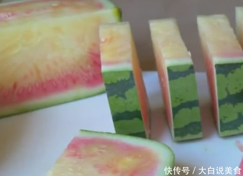 中国土豪花2万块钱买下日本 天价 方形西瓜,打