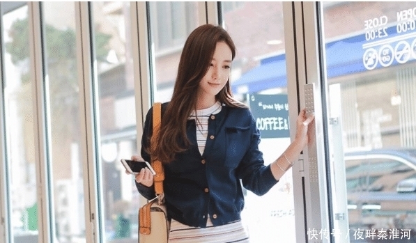  下厨：新女友偏要穿“灰色”包臀裙下厨，感觉一点也不“方便”，换了吧