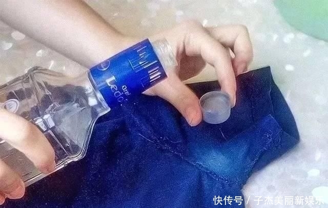  [扔掉]衣服发黄只能扔掉？太浪费！这么洗，每天都穿新衣服