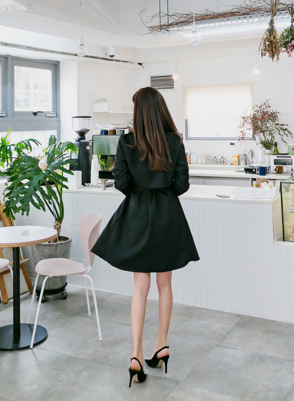 女神孙允珠，百合絮花礼赞公主丝带小洋裙