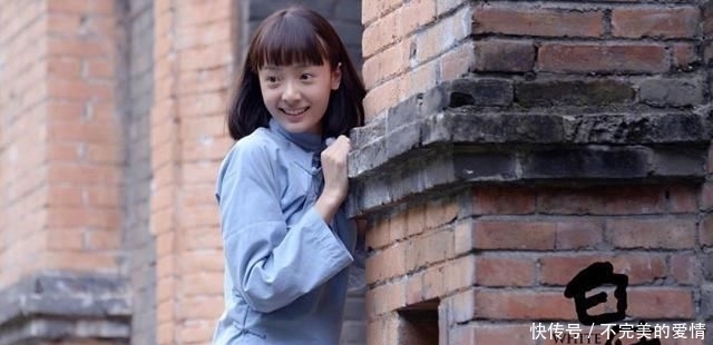 『 唯一』如今愈发有气质，穿旗袍优雅动人！，张嘉译唯一捧不红的“女儿”