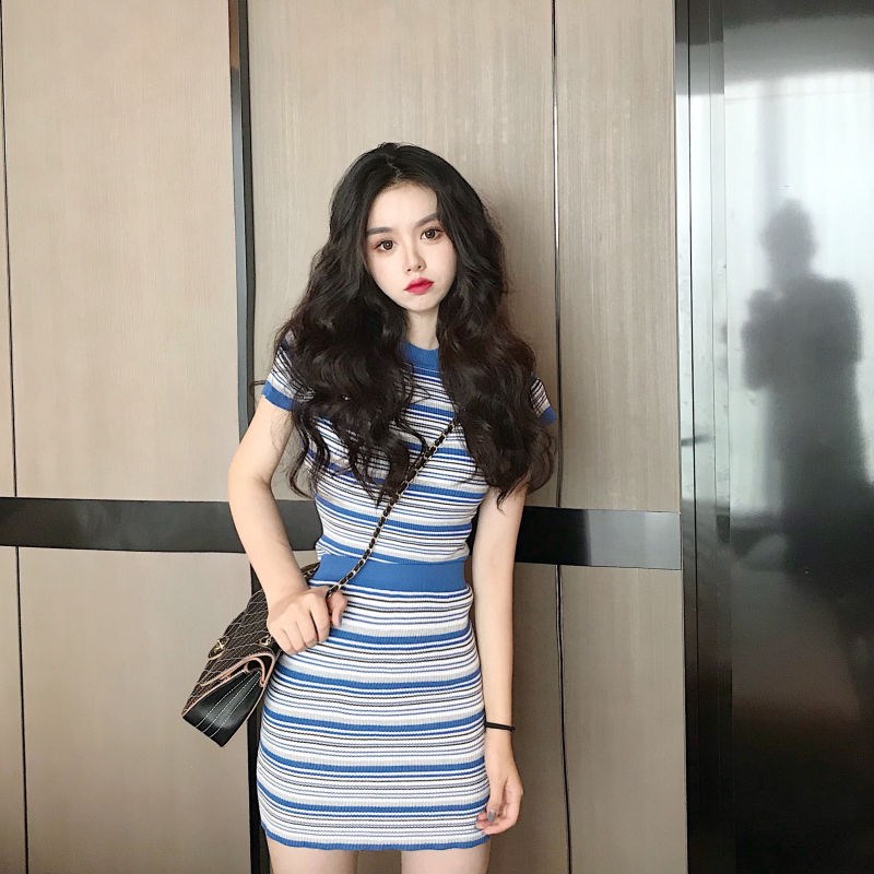 女人气质迷人杀手锏:包臀裙套装，完美的诠释千娇百媚、明艳动人