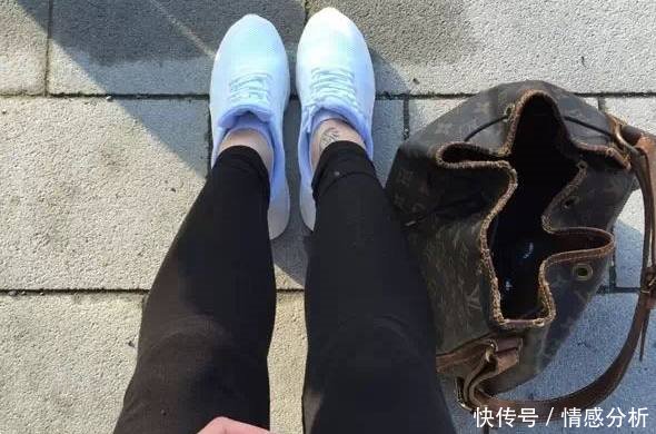 为什么女生的打底裤大多数都是黑色的看完你就懂了