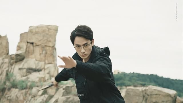 这条官博令人咋舌，被小笼包要求道歉，求求你们放过朱一龙吧!