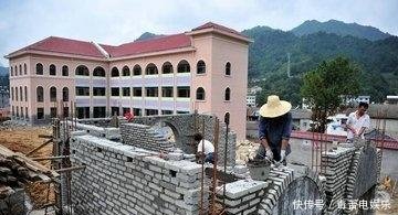 2019年起，国家发放15万建房补助，农民领取自愿，村干部无权干涉