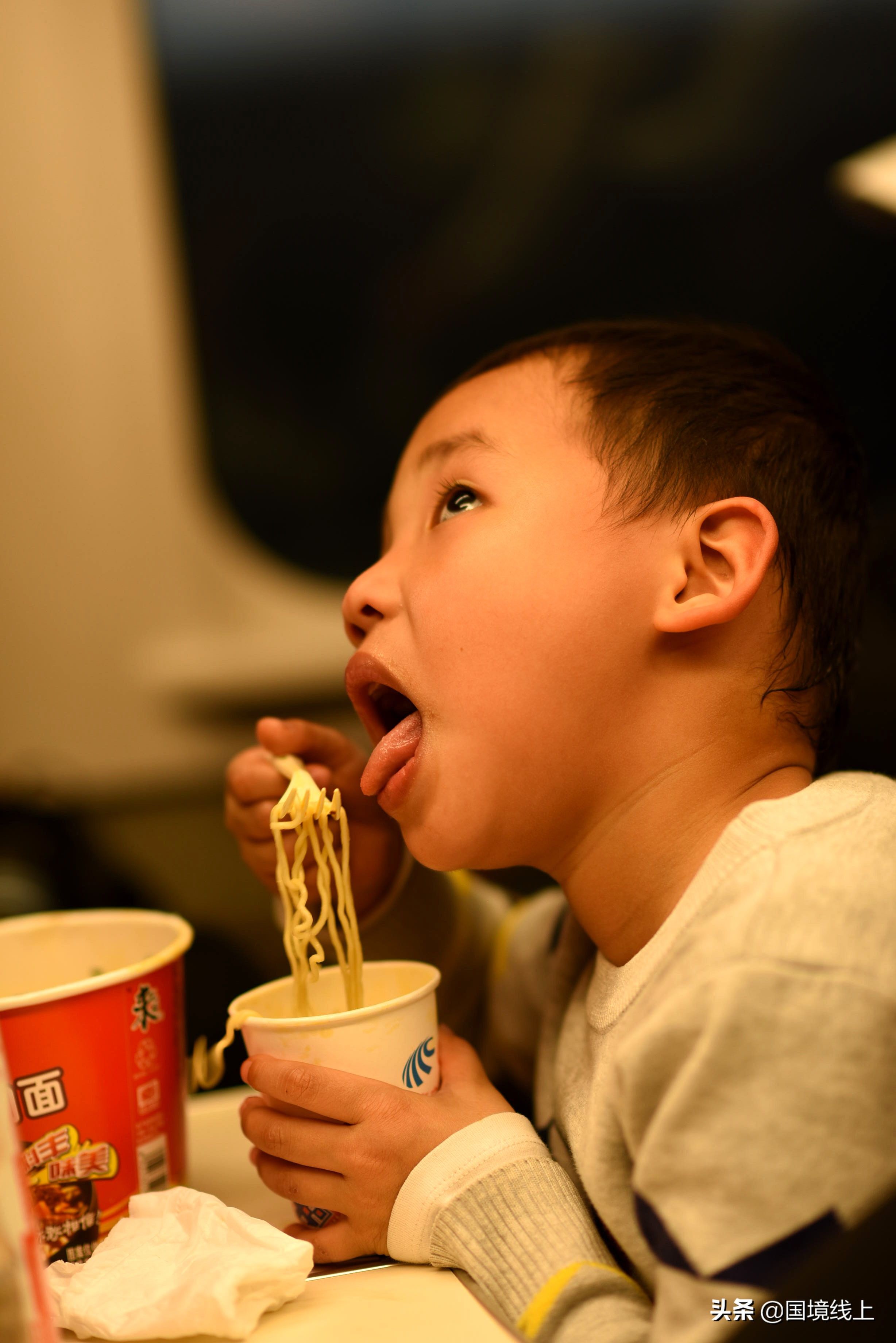 回家，真香!春运首日，看看广东有多挤