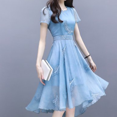 不骗你，三伏天里女人要是这样打扮出门，不知道要迷倒多少男人