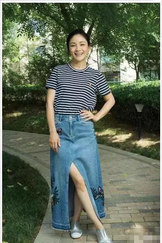 沙溢要是看到胡可的素颜照片，估计会后悔到肠子青！