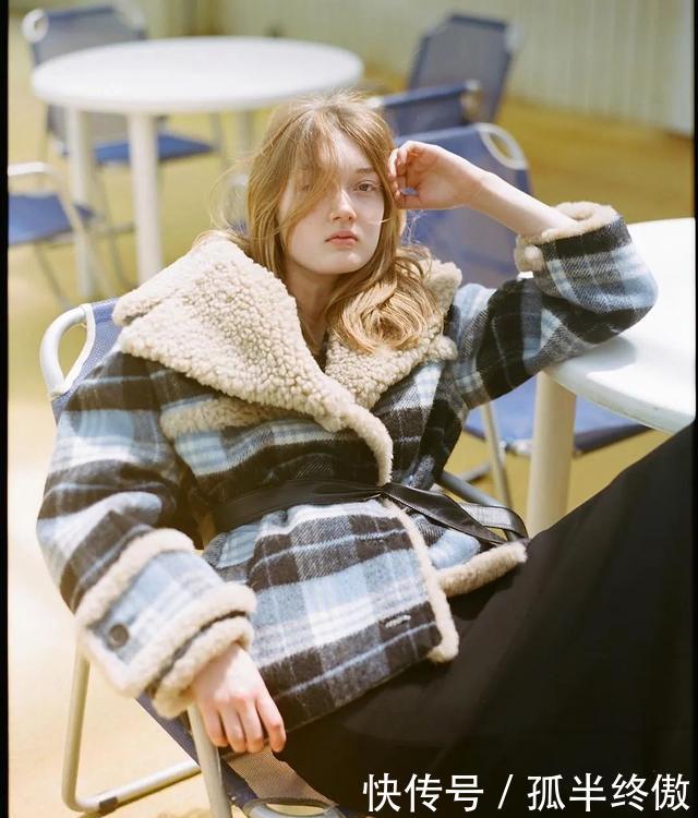『镜头』搞颜色没前途?她镜头下的少女配色,温暖又高级