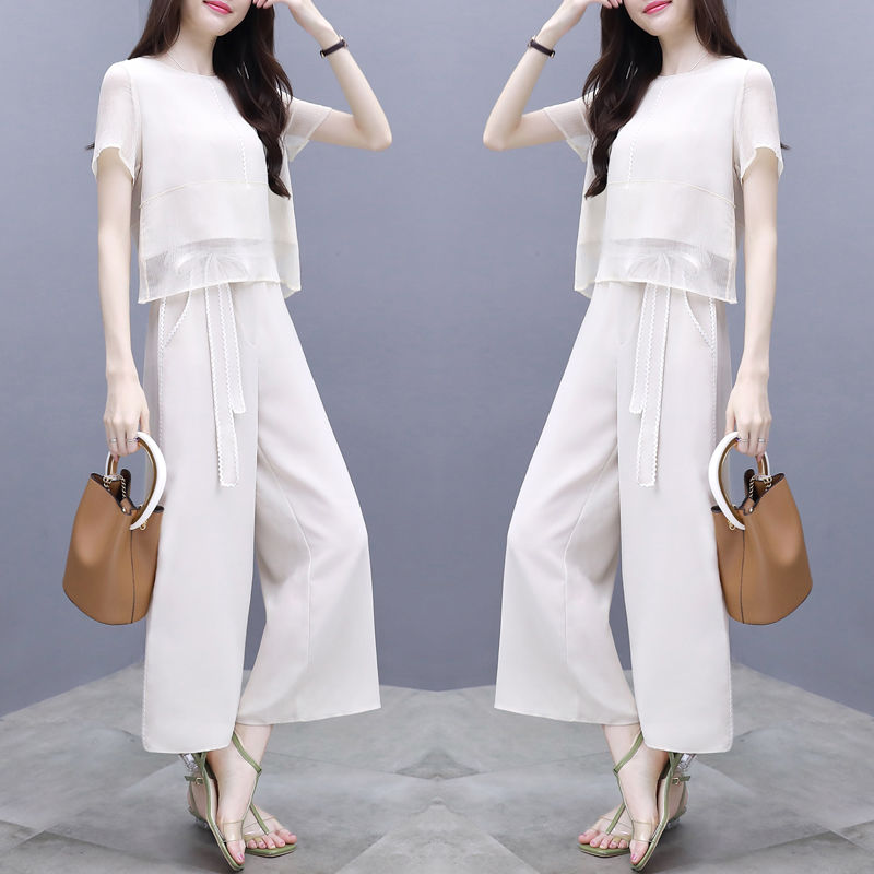 难怪媳妇蕾丝裙都丢了，新买的名媛套装，高挑舒适，怎么看怎么美