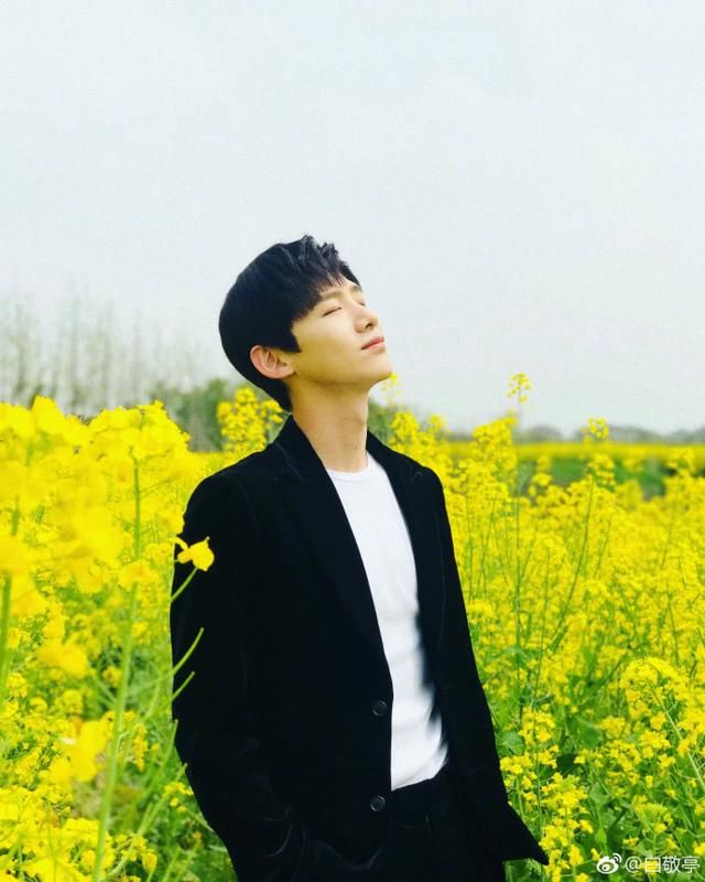 网传非18线男星下周一公布恋情，工作室两字回应，网友直呼霸气