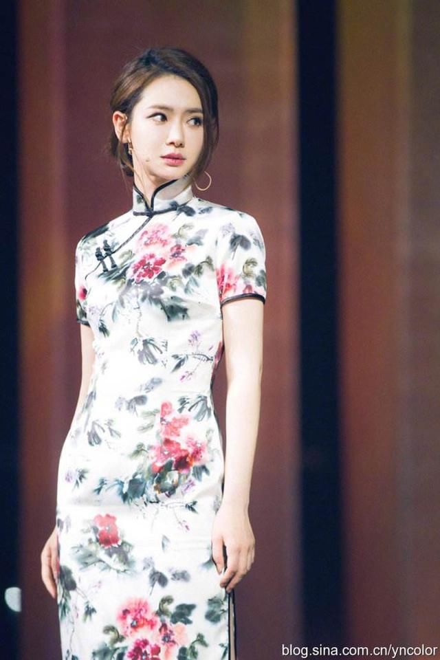 不同面料风格在旗袍上的呈现