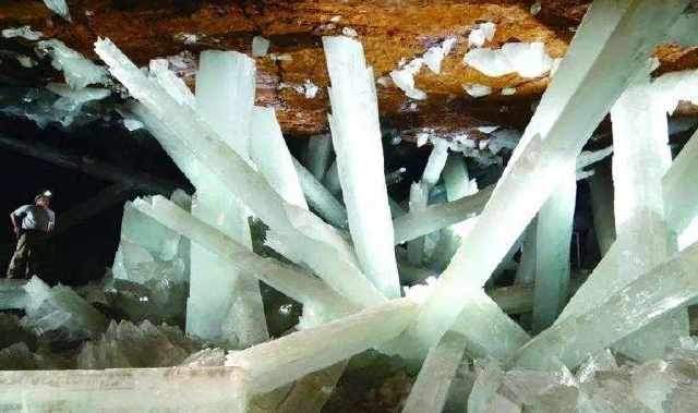 世界最深“水晶洞”，地下300米接近岩浆处，每一滴水都含2亿病毒