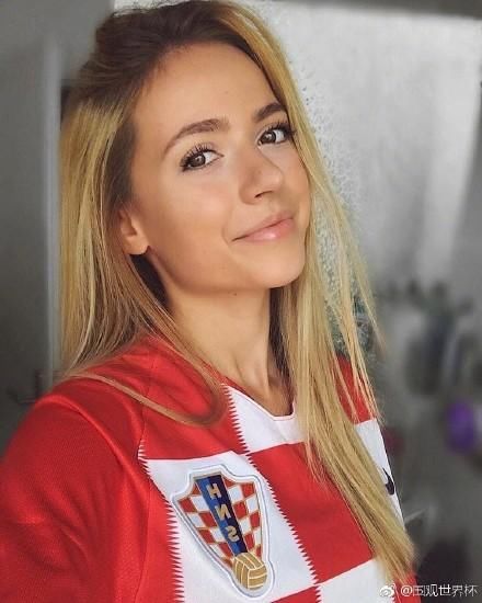 美女总统领衔，克罗地亚美女球迷大云集，气质各不同
