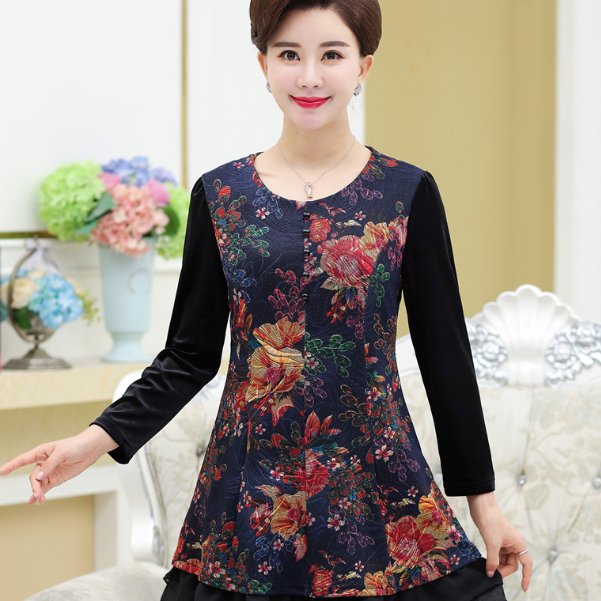 女儿结婚，妈妈这样打扮去参加婚礼，竟抢尽了风头