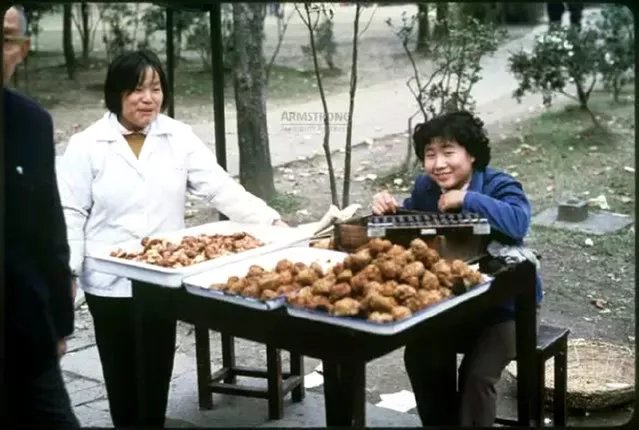 35年前的老照片记录下二十世纪八十年代的中国