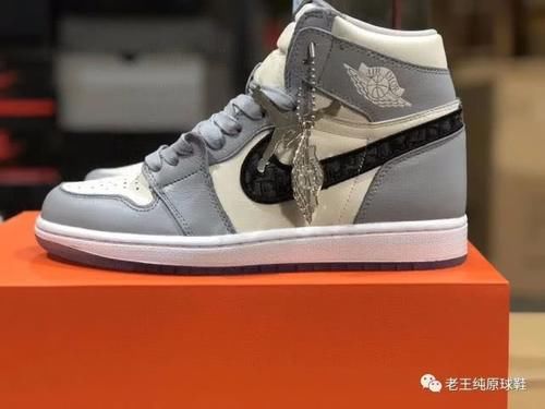 「迪奥」Dior X AJ1大迪奥第一批纯原实拍测评!奢侈品与潮流的联名之作