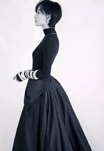 这个细节不注意,穿衣丑又土气!杨幂再美也因它输给刘诗诗!