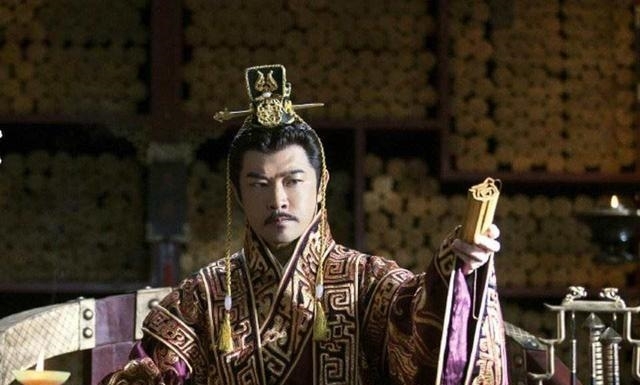  [亲戚关系]汉武帝设了一个官职，本想制衡宰相，后来变得无人能抗衡
