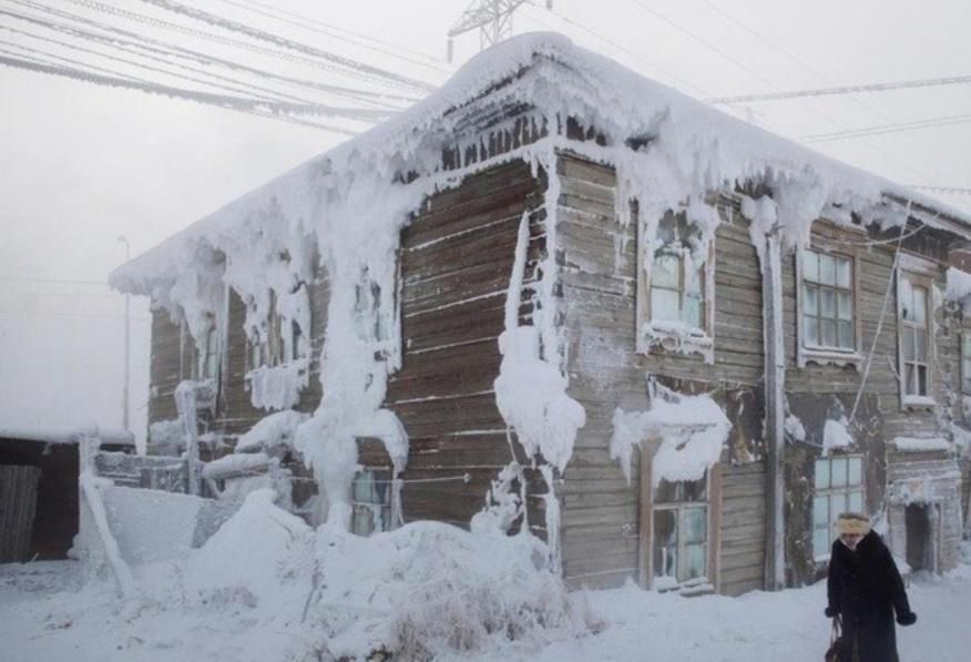 世上最冷的村子，门窗设置有5层，吃喝不愁却最怕户外上厕所