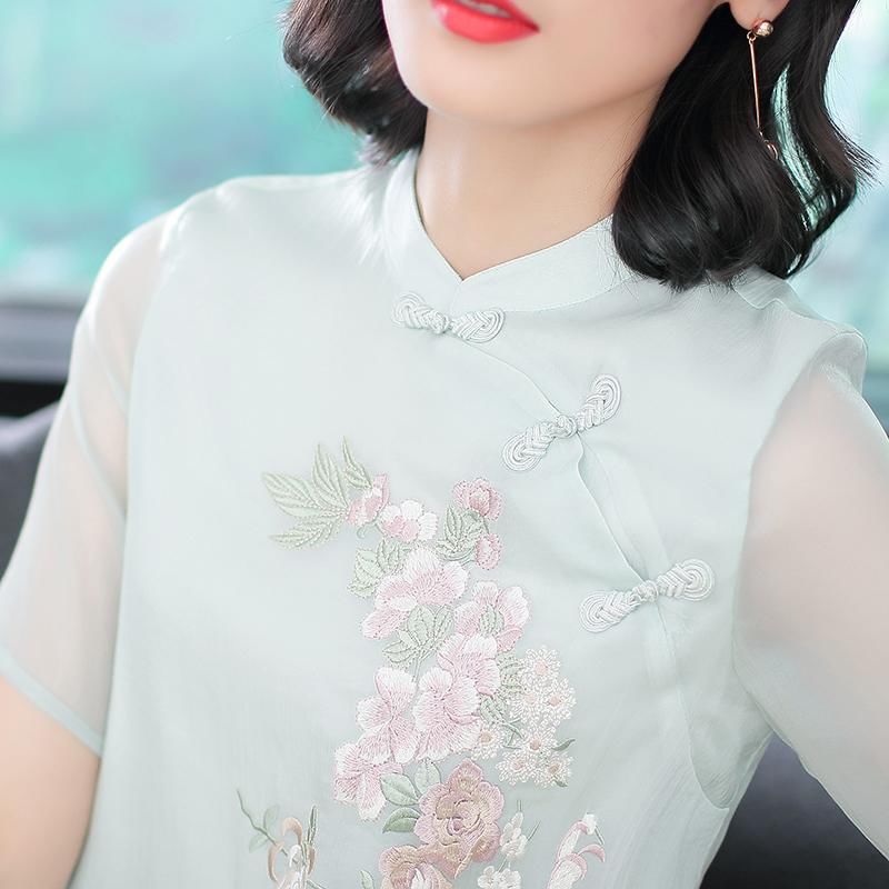 谁说 “东方女人”不穿旗袍!瞧下图女人穿旗袍，穿一次就爱上