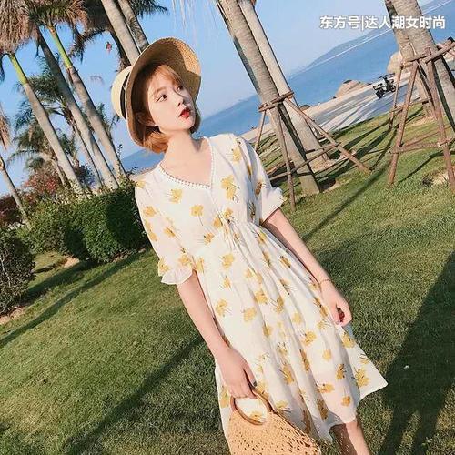 想要摆脱土气味？首选这几款连衣裙，这才是25岁女人该有的样子