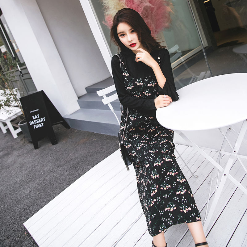 今夏新主流:妩媚“小心机”吊带裙+高跟鞋，让你性感魅惑力十足