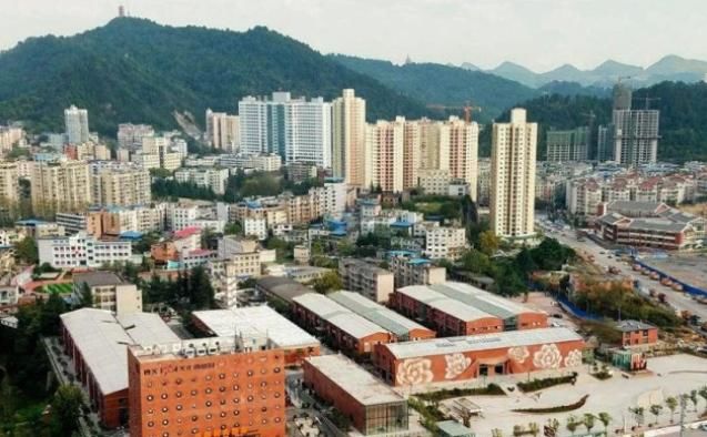 广东最“牛”的镇, GDP总量破千亿! 有23家世界500强企业