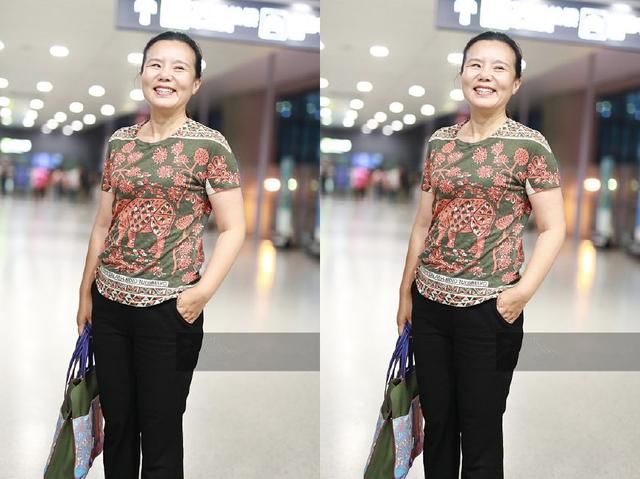 龚琳娜穿民族服装耐人寻味！素颜大方任拍！网友：看着有些忐忑