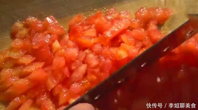 1个西红柿,2个鸡蛋,3分钟出锅的早餐饼,女儿一