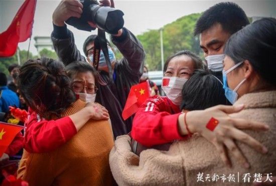 「它让武汉」这就是我们的武汉!