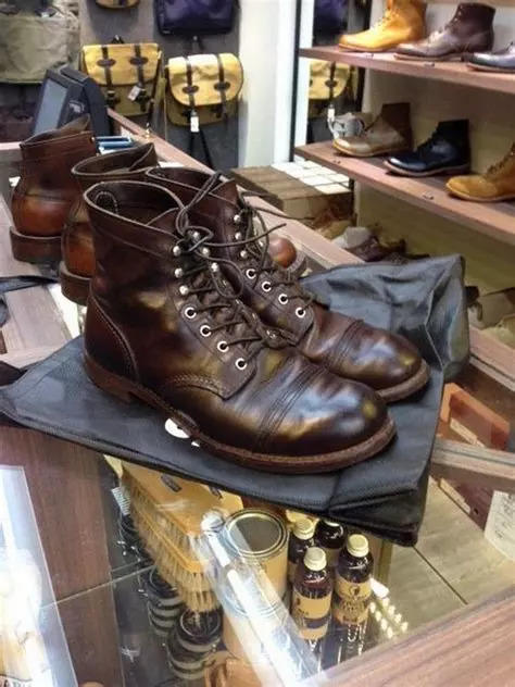 女人的性感高跟鞋=男人的工装靴