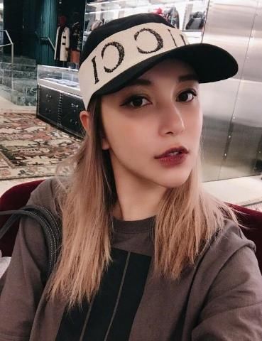 想借孩子洗白？薛之谦当爸晒出三指相对照片，却被医学博士打脸