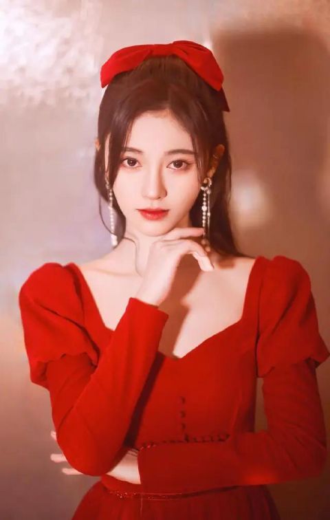 2019鞠婧祎谢娜春晚