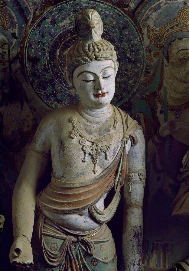 赵薇晒莫高窟照再惹质疑：不知道禁止拍照？了解真相后莫名心疼她