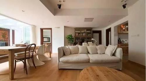 #小别墅#48㎡奇葩小户型,男主不仅整了小院,还设计出2室小别墅的既视感