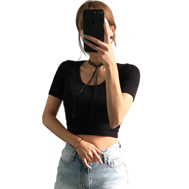 个性别致的紧身打底衫，修饰你的凹凸好身材