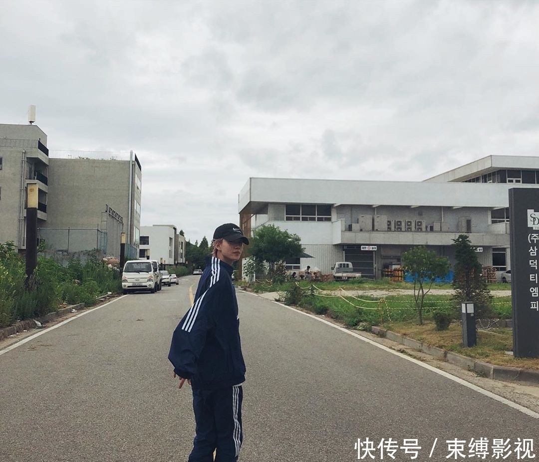  [陆柯燃]《青你2》陆柯燃太帅了！中性风超圈粉，女生也能穿出男友风模板